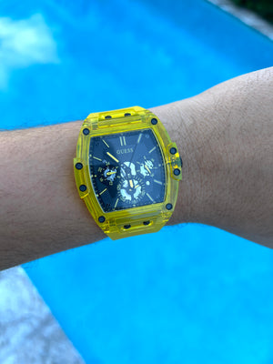 GUESS YELLOW