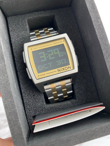 Nixon sales base silver