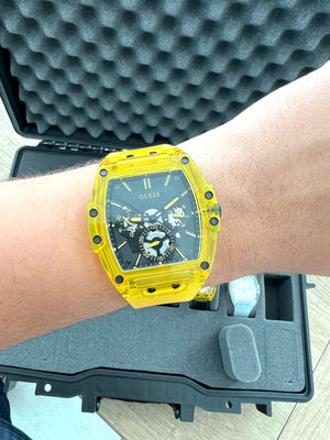 GUESS YELLOW