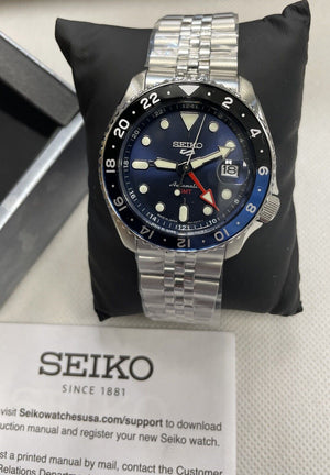 SEIKO SSK003 Watch for Men 5 Sports Collection - Stainless Steel Case and Bracelet, Blue Dial