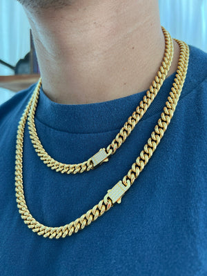 Cadena Cubana Miami 8mm