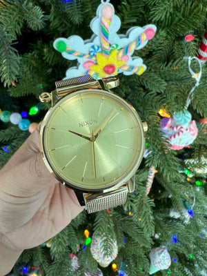 NIXON ORO AMARILLO + PULSERA GRATIS